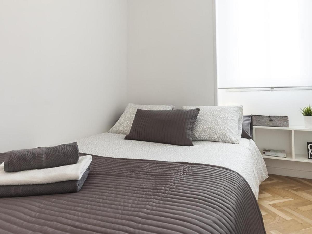 Lets holidays apartment in Sant Martí Barcelona Exterior foto